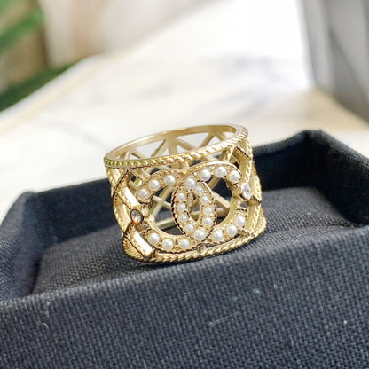 Grid Pearl Ring